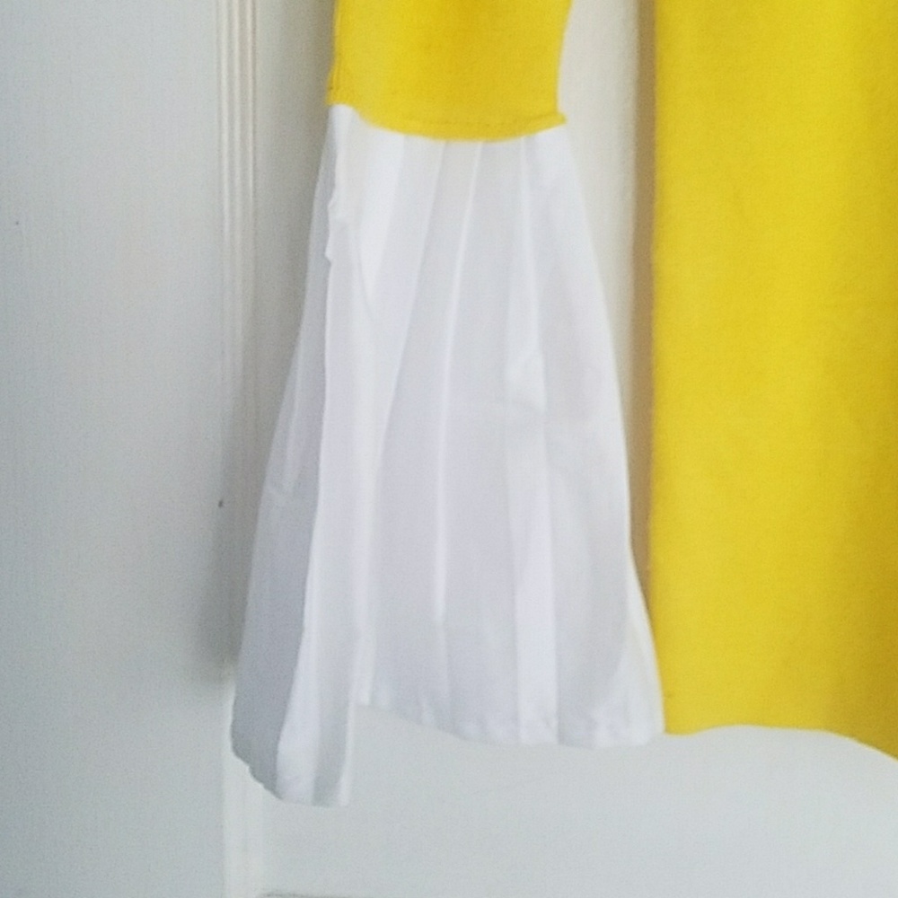 Halogen | NWOT Ruffled sleeves Top - Picture 2 of 4